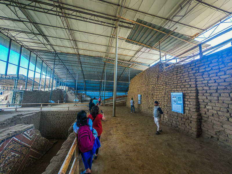 First hall with excavations in of the Huaca