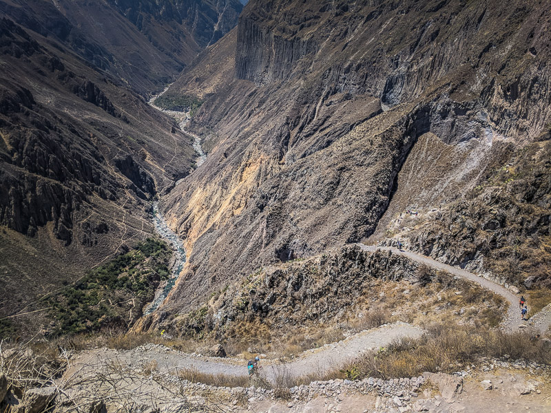 The descent to the river