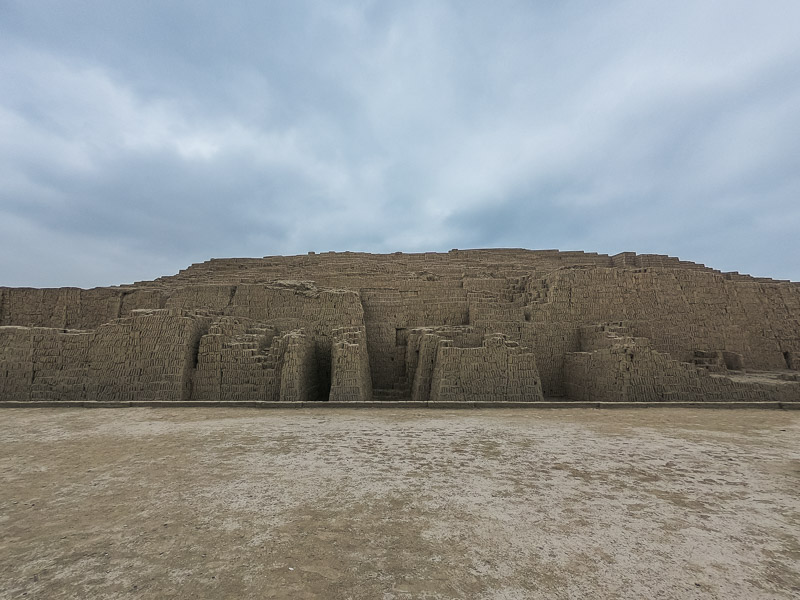 Archaeological site with pyramids of the Lima people