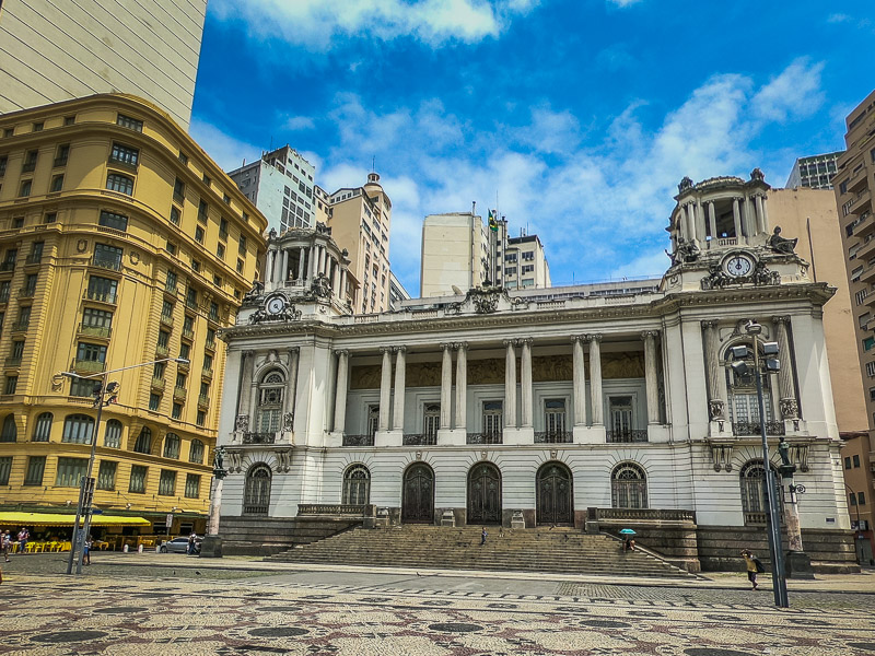 Building of government building next to Theatro Municipal