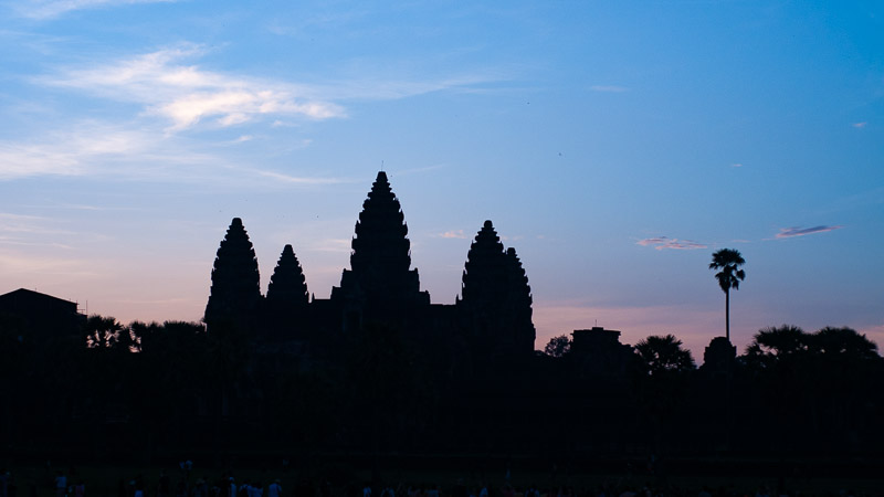 Read more about the article Angkor Wat Sunrise Tour