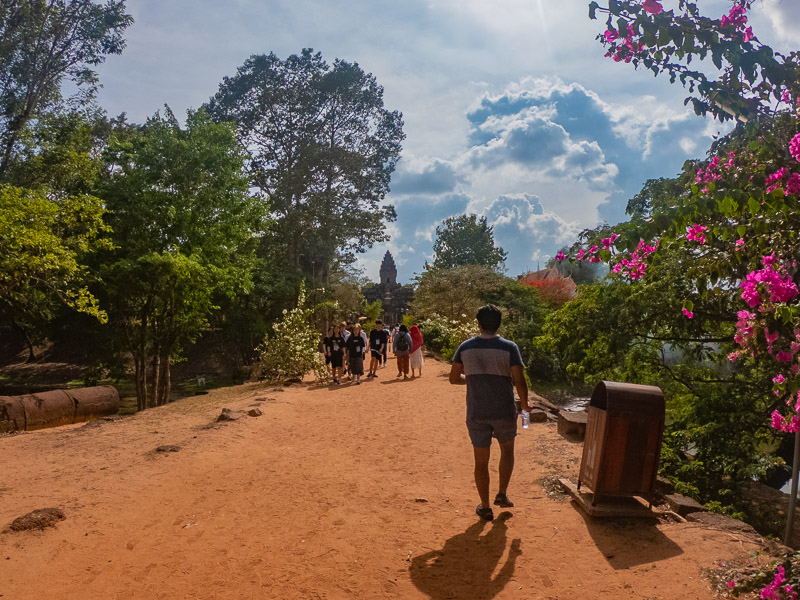 Path to the temple