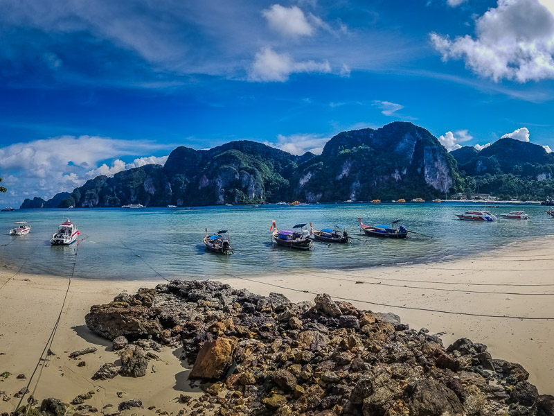 Boats anchored at Loh Dalum beach