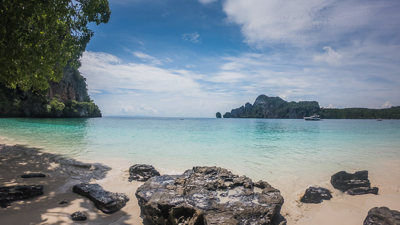 Lee más sobre el artículo Ko Phi Phi – Island Boat Tour