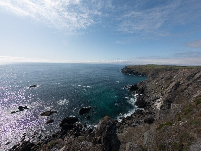 View of the shores along the trail