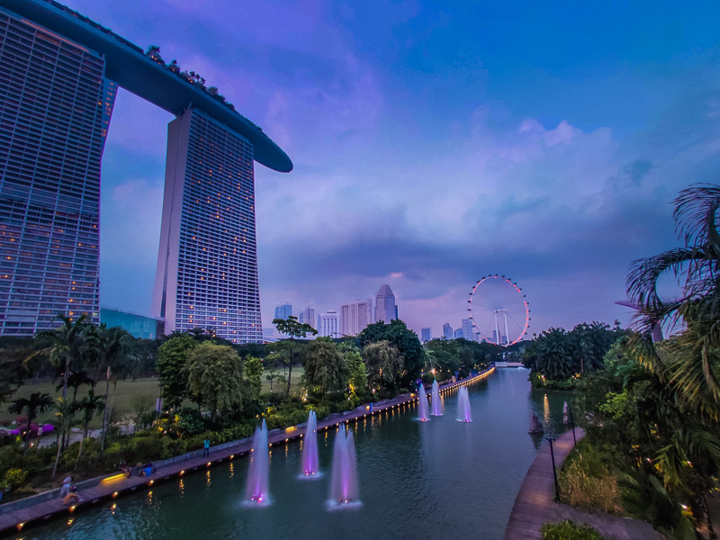 The Marina Bay Sands and Singapore Flyer from Dragonfly bridge