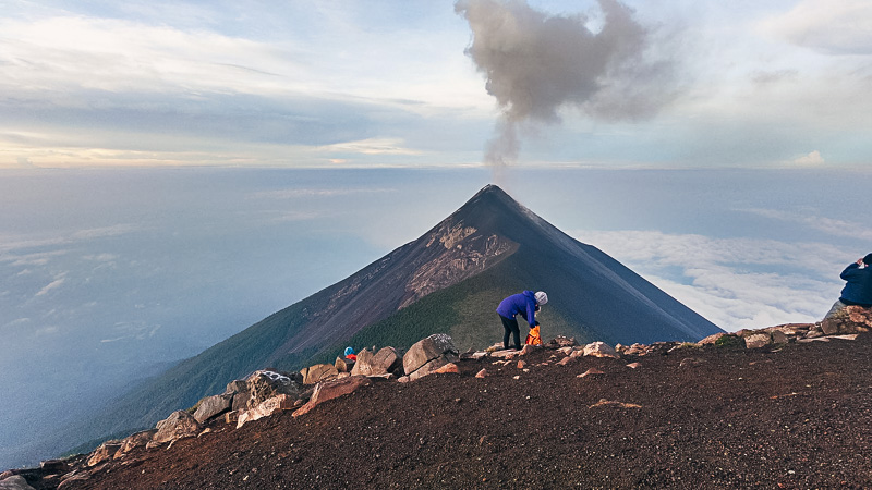 Lee más sobre el artículo Acatenango Hike – A Rewarding Experience