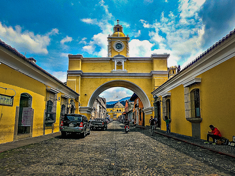 The iconic Santa Catalina Arch