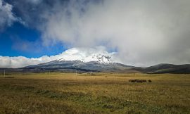 Volcan Antisana & Laguna La Mica