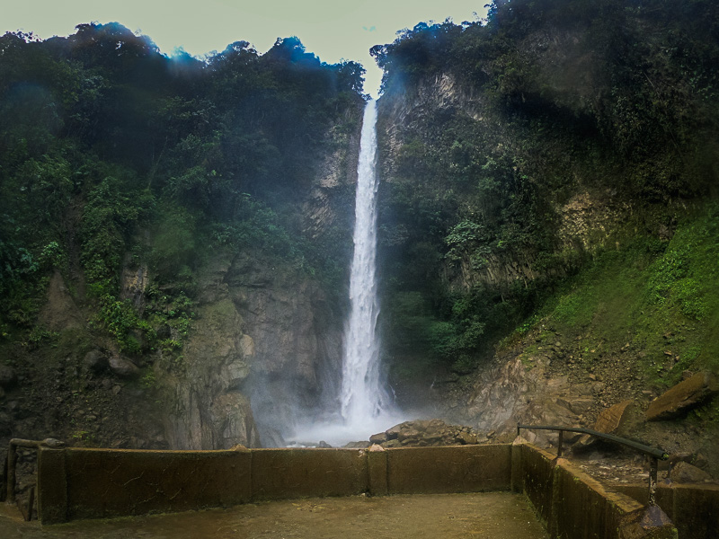 The tall waterfall from the viewpoint