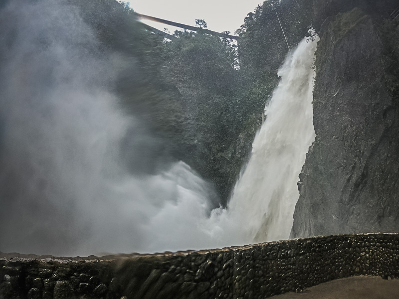 Lee más sobre el artículo Baños – Pailón Del Diablo