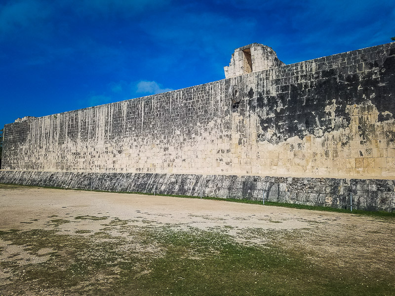 The walls which designed to direct sound