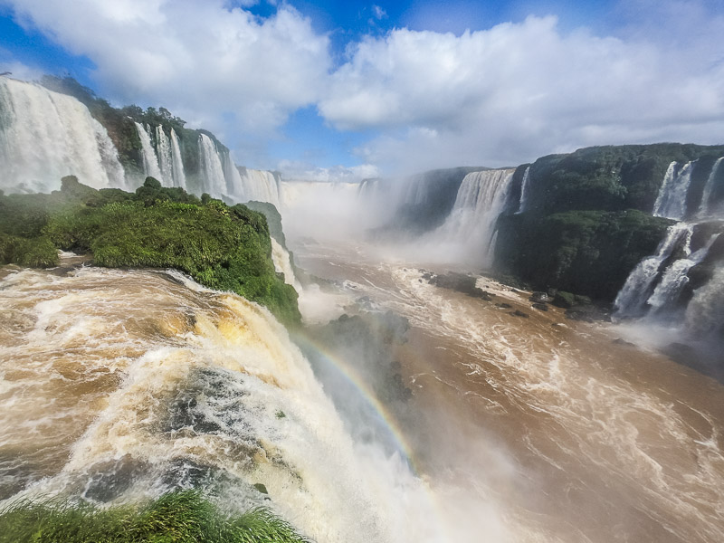 View of the falls and a small rainbow below