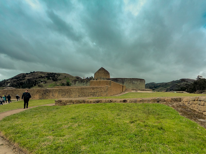 Inca and Cañari ruins with Templo del Sol in the background