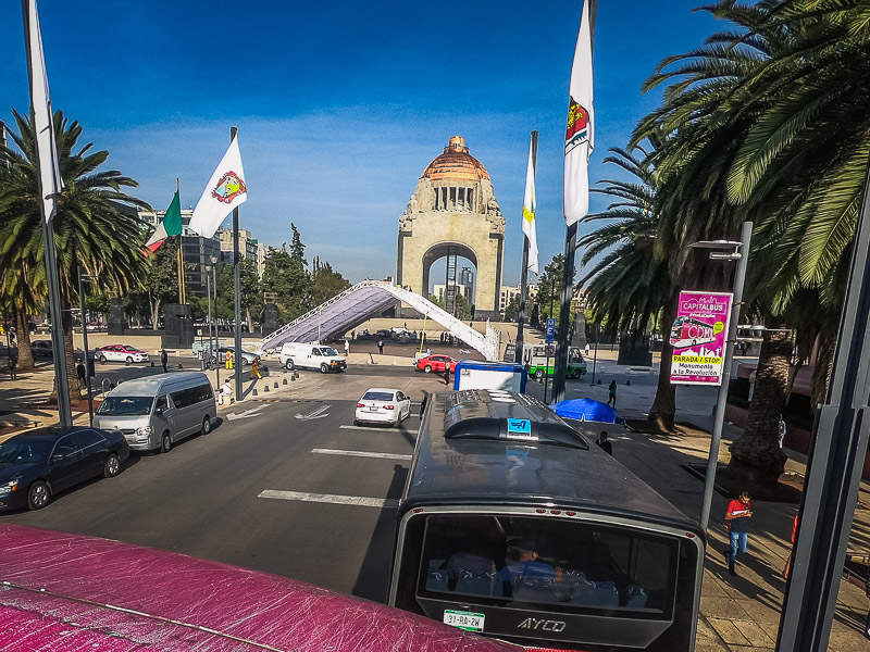 Approaching the Plaza de la República