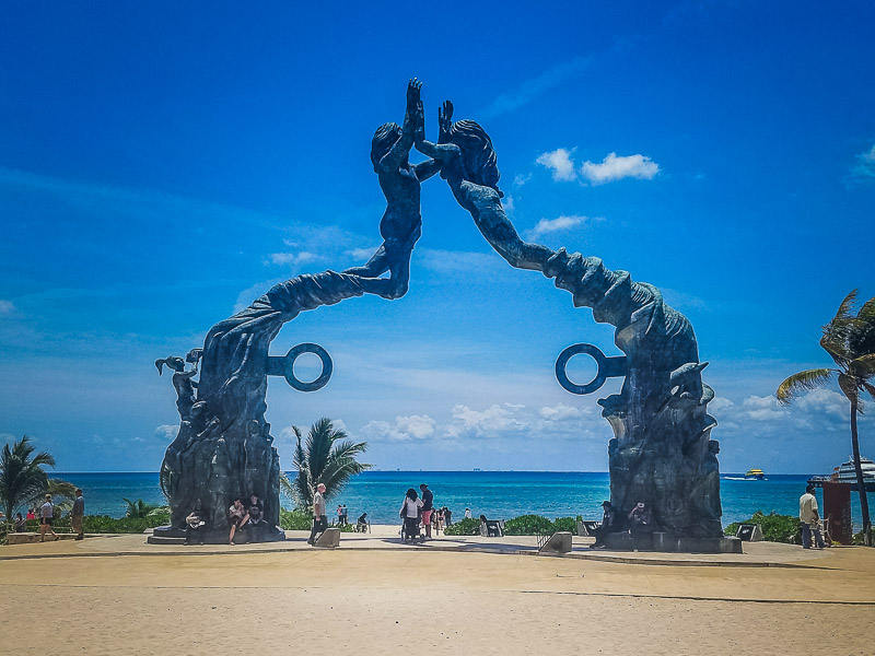 Main entrance to the beach