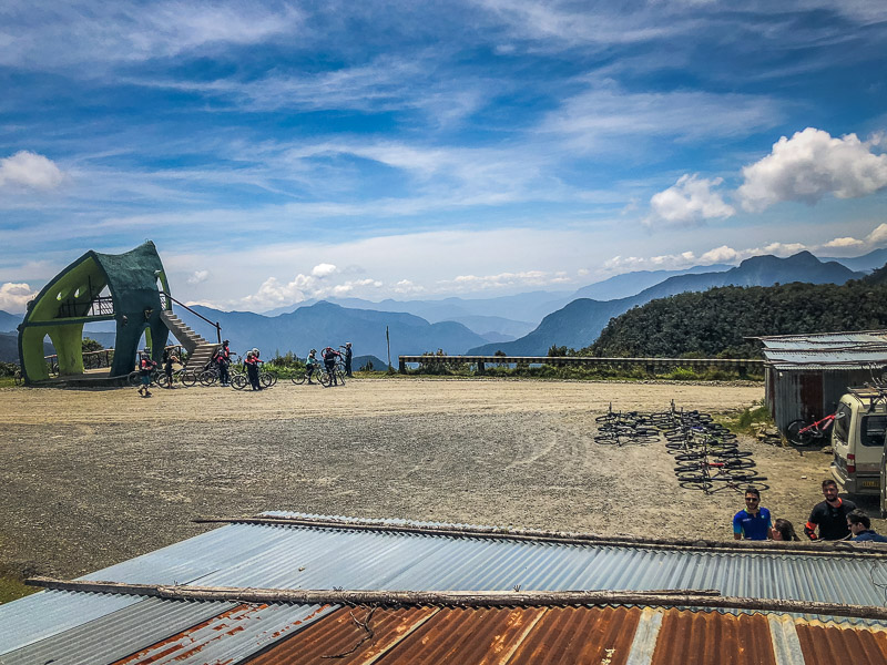 Rest stop at the start of the Yungas road