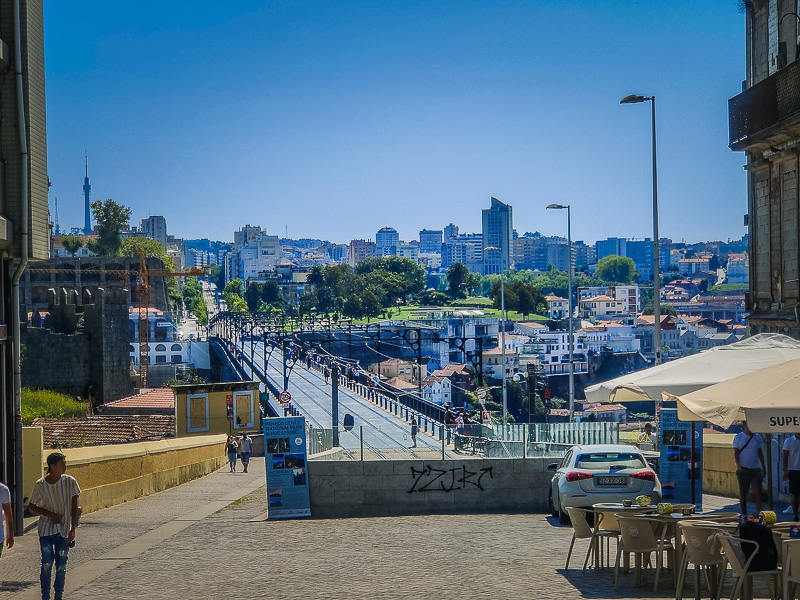 Approaching Ponte Luís I