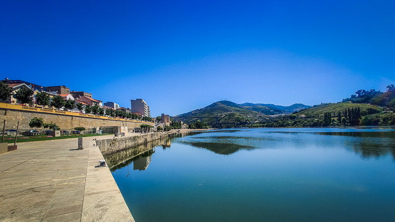 Read more about the article Douro Valley – Famous Wine Country