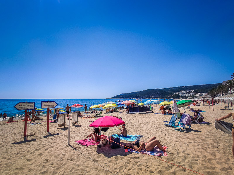 The public spaces in the beach