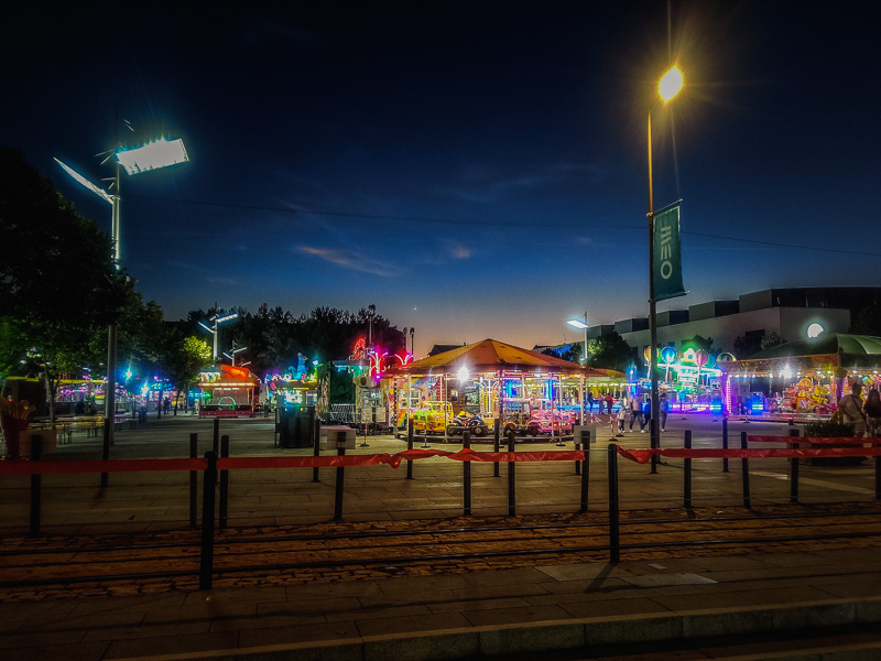 A fun fair at Jardim da Ribeira for September festivities