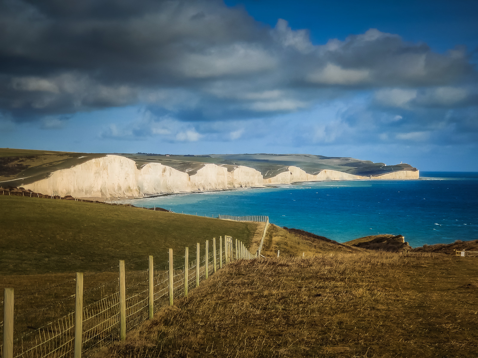 A view of the white cliffs from the trail