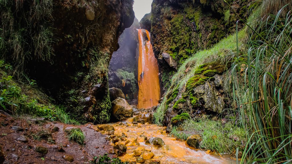 Lee más sobre el artículo Cunuyacu – Waterfall and Hot Spring