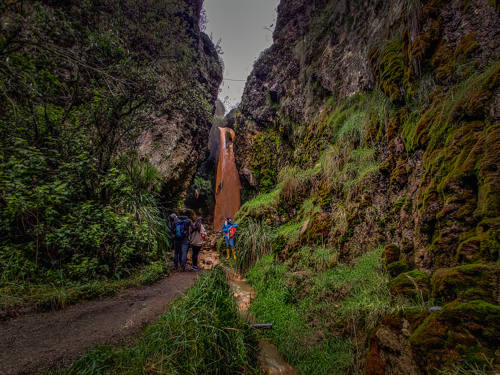 Approaching the waterfall