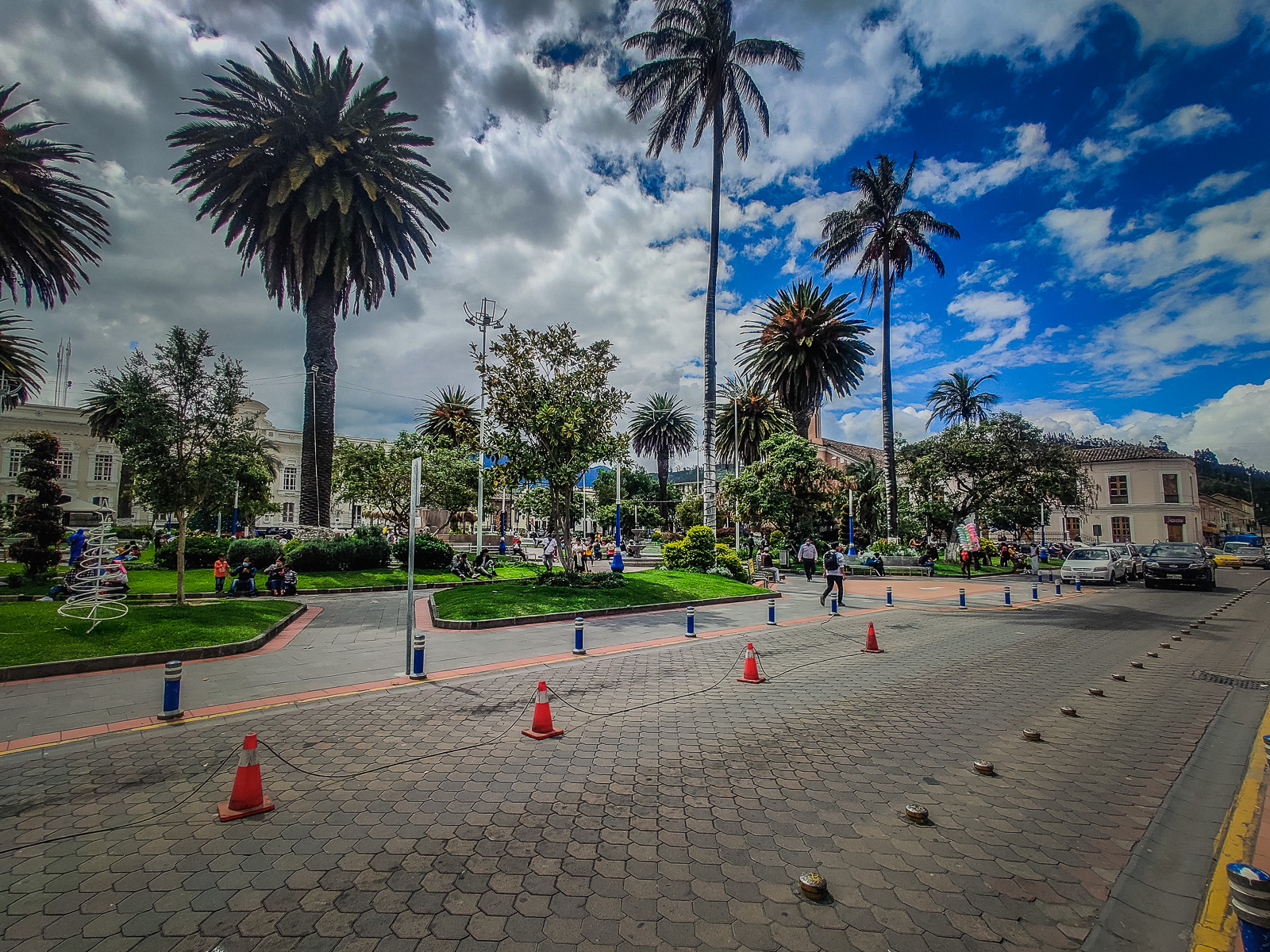 The main square at Parque Simon Bolivar