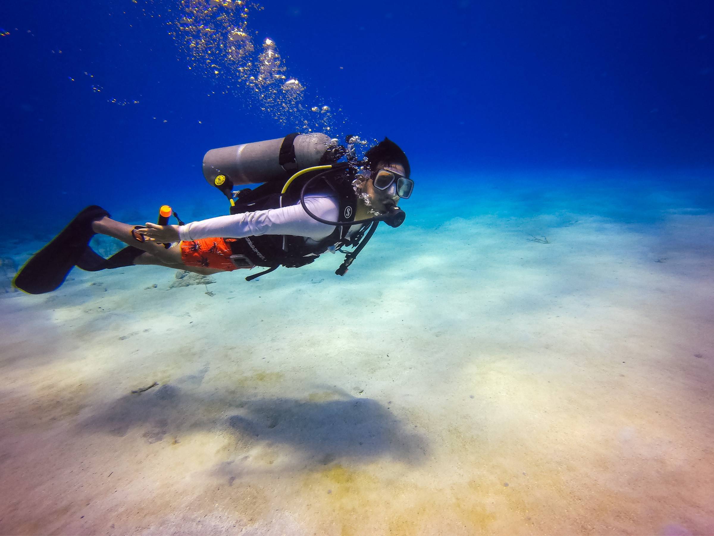 Drifting along the seabed